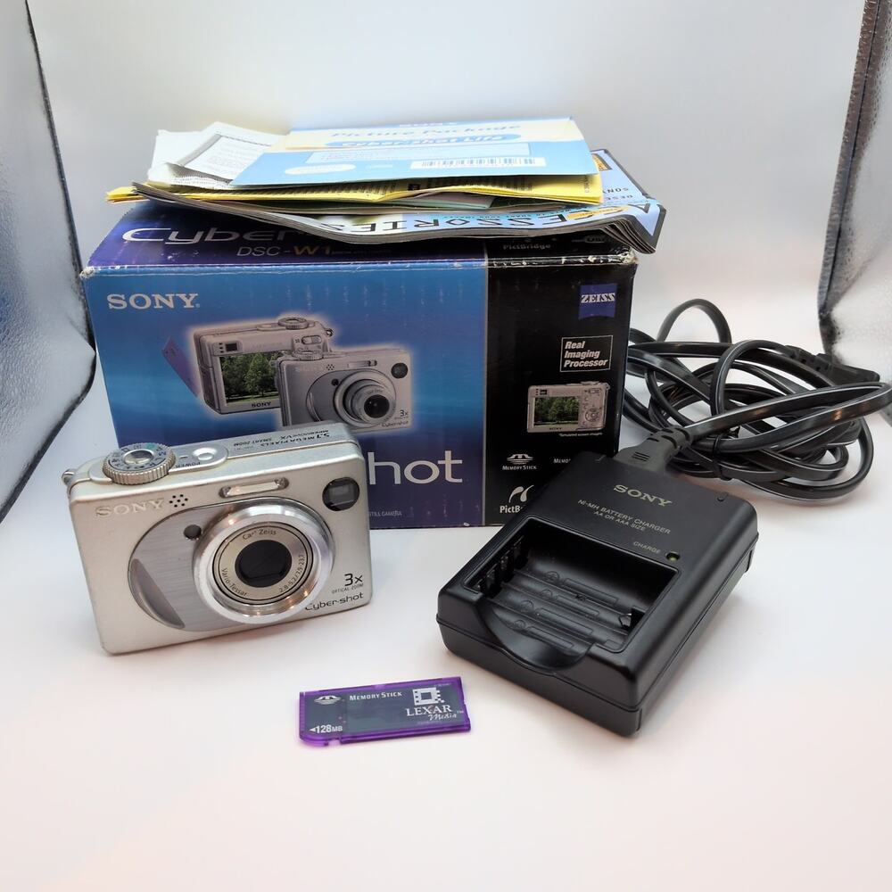 Sony Cyber-Shot DSC-W1 Digital Camera Silver with Box and Memory Stick - Tested